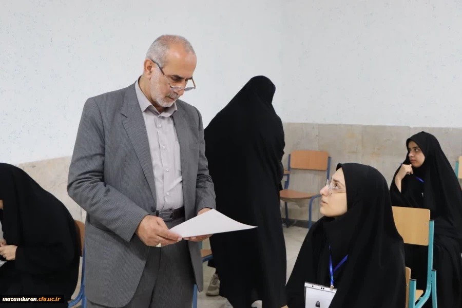 بازدید دکتر مهدوی ریاست دانشگاه فرهنگیان مازندران از روند برگزاری آزمون پایان ترم دانشجویان 2
