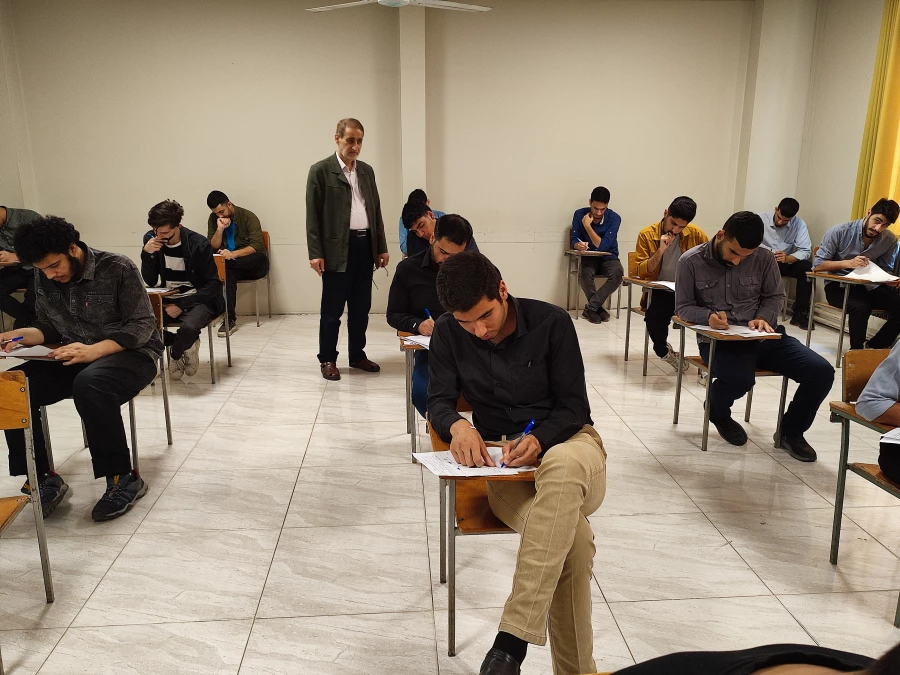 برگزاری اولین روز از امتجانات پایان ترم تحصیلی مرکز شهید رجایی بابل 3