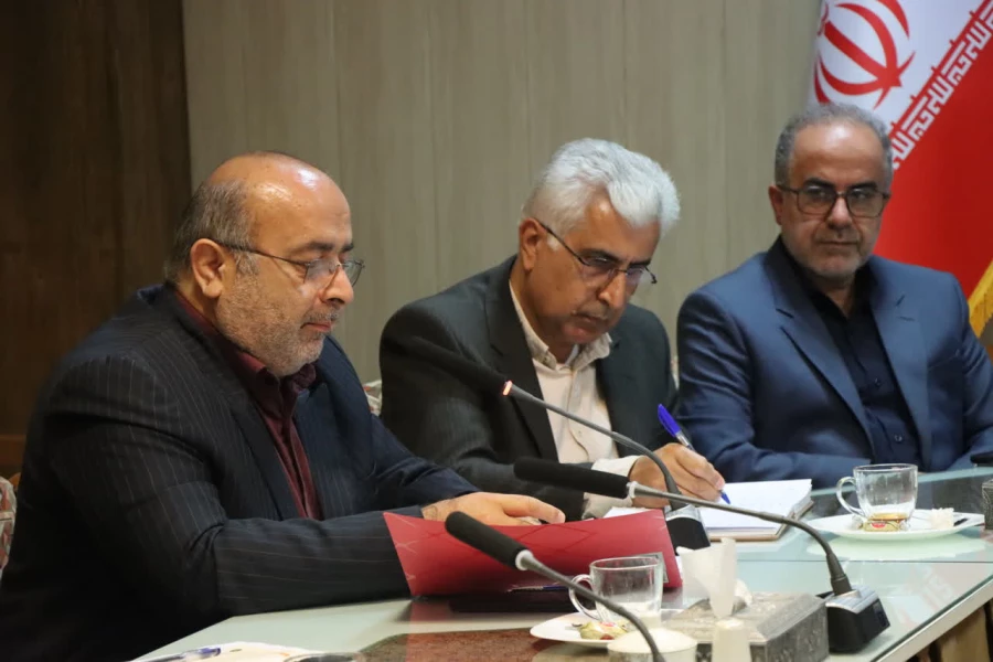 نشست مشترک رئیس دانشگاه فرهنگیان مازندران و مدیرکل آموزش و پرورش استان با محوریت جذب و پذیرش داوطلبان ورود به حرفه معلمی سال ۱۴۰۴ 7