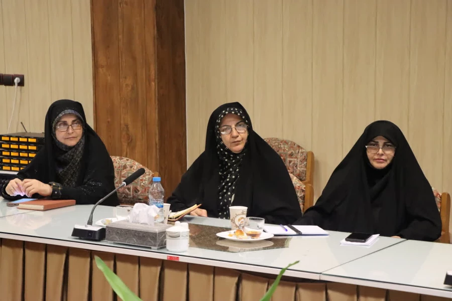 نشست مشترک رئیس دانشگاه فرهنگیان مازندران و مدیرکل آموزش و پرورش استان با محوریت جذب و پذیرش داوطلبان ورود به حرفه معلمی سال ۱۴۰۴ 9