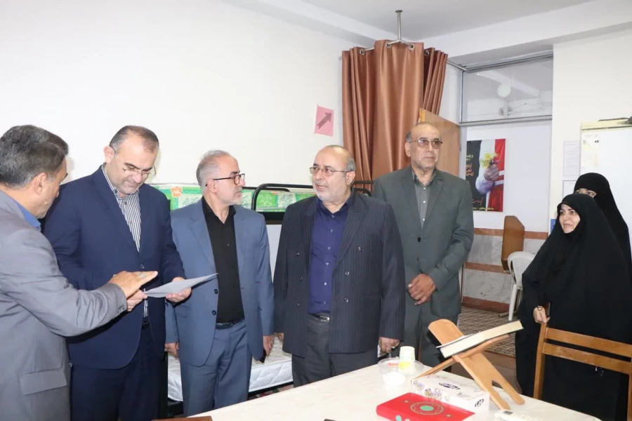 بازدید کلبادی نژاد مدیر کل آموزش پرورش استان مازندران و هیئت همراه از روند برگزاری مصاحبه پذیرفته شدگان دانشگاه فرهنگیان با حضور رضایی منش رئیس پردیس فاطمه الزهرا (س) ساری و سایر کارکنان 4