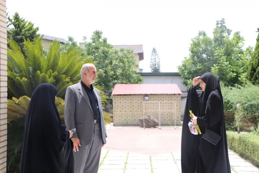 بازدید مهدوی ریاست دانشگاه فرهنگیان مازندران از روند برگزاری مصاحبه پذیرفته شدگان دانشگاه فرهنگیان در پردیس فاطمه الزهرا (س) ساری  6