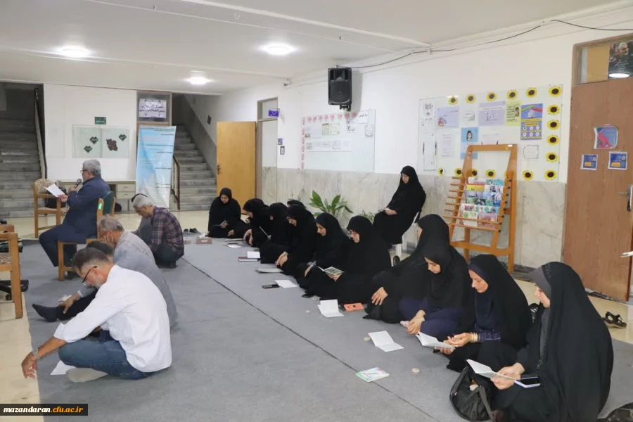 مراسم قرائت زیارت عاشورا در پردیس خواهران برگزار گردید 2