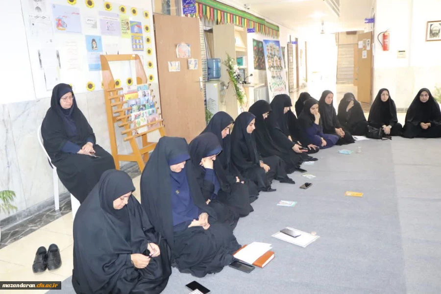 مراسم قرائت زیارت عاشورا در پردیس خواهران برگزار گردید 5