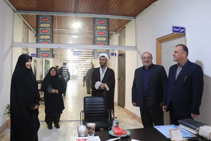 بازدید مدیرکل آموزش و پرورش مازندران از فرآیند گزینش متقاضیان ورود به دانشگاه فرهنگیان در مرکز بیت الهدی آمل 7