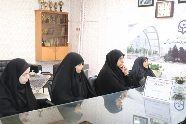 نشست صمیمانه مسئولان نهاد مقام معظم رهبری دانشگاه فرهنگیان مازندران با فعالان فرهنگی در مرکز بیت الهدی آمل
 10