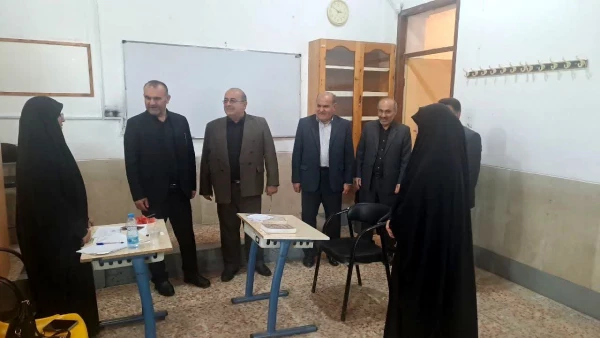 بازدید مدیر کل آموزش و پرورش مازندران و هیئت همراه از فرایند گزینش داوطلبان ورود به دانشگاه فرهنگیان در مرکز شهید مطهری نوشهر 5