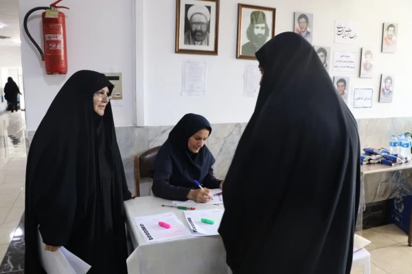 بازدید رئیس پردیس خواهران از روند برگزاری ارزشیابی تکمیلی  3