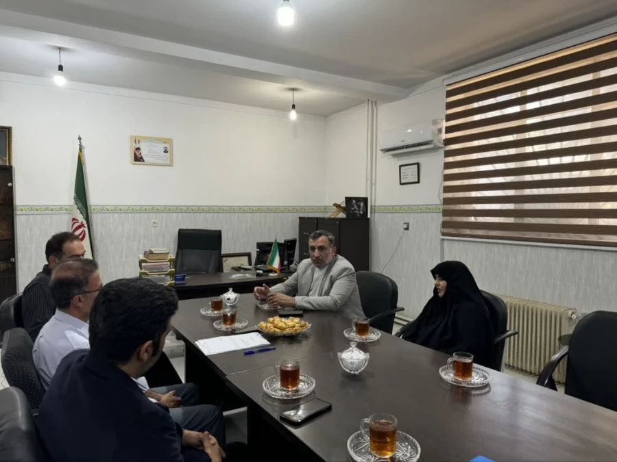 حضور معاون هماهنگی و پشتیبانی دانشگاه فرهنگیان مازندران در هنرستان تربیت بدنی داراب و بازدید از محل اسکان خانواده های داوطلبان ارزیابی تکمیلی 
 4