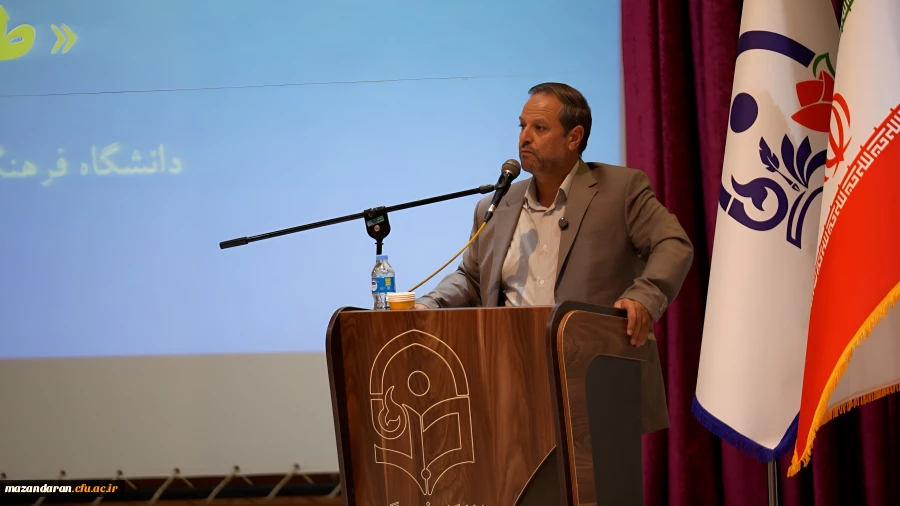 شهیدان روشنفکرترین انسان های تاریخ هستند.
 2