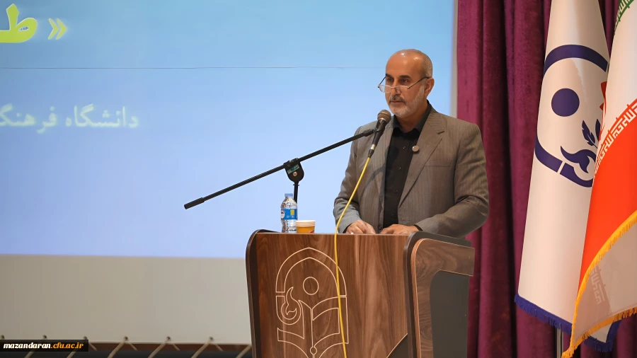 راه حفظ نظام جمهوری اسلامی تنها از طریق استقامت در مسیر شهدا و ولایتمداری می گذرد. 2