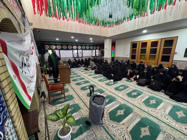 مراسم بدرقه زائران اربعین حسینی در مزار هشت شهید گمنام باغ موزه دفاع مقدس ساری
 2