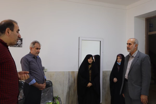 حلول ماه ربیع الاول، ماه پر برکت جشن و سرور اهل بیت (ع) و گرامیداشت هفته دولت و کارمند گرامی باد. 2