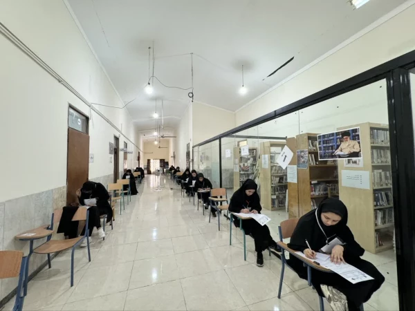  آغاز امتحانات پایان ترم در پردیس فاطمه الزهرا(س) ساری
 2