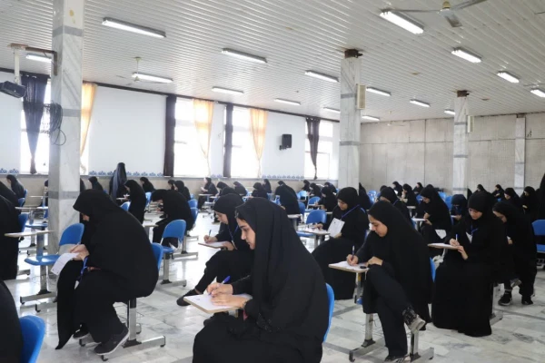 تداوم برگزاری امتحانات معوقه پایان ترم در دانشگاه فرهنگیان مازندران
 4
