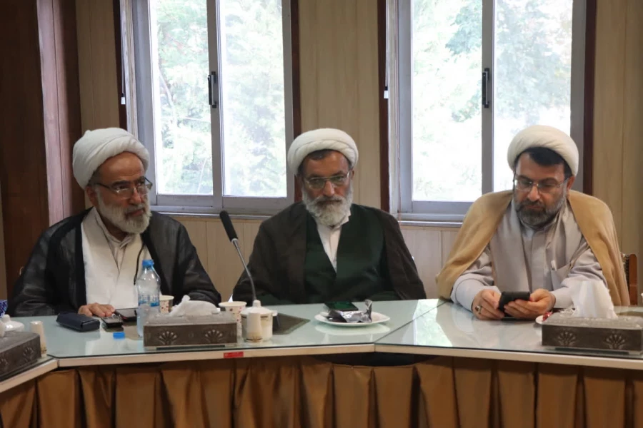 برگزاری نشست بررسی برنامه ریزی یک ساله اعزام مبلغین به دانشگاه های مازندران در دانشگاه فرهنگیان 
 7