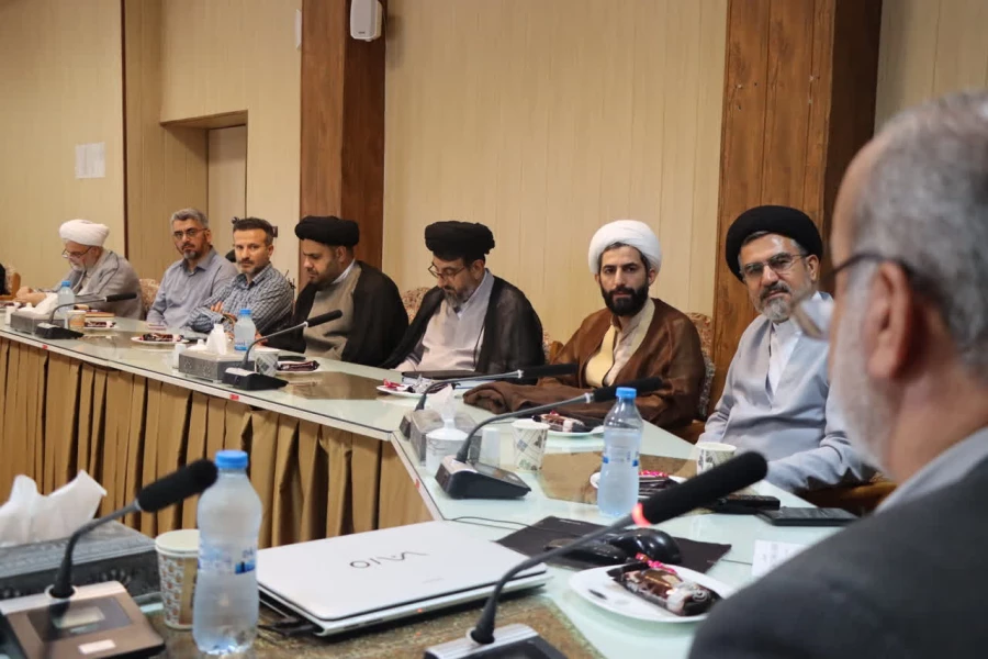 برگزاری نشست بررسی برنامه ریزی یک ساله اعزام مبلغین به دانشگاه های مازندران در دانشگاه فرهنگیان 
 9