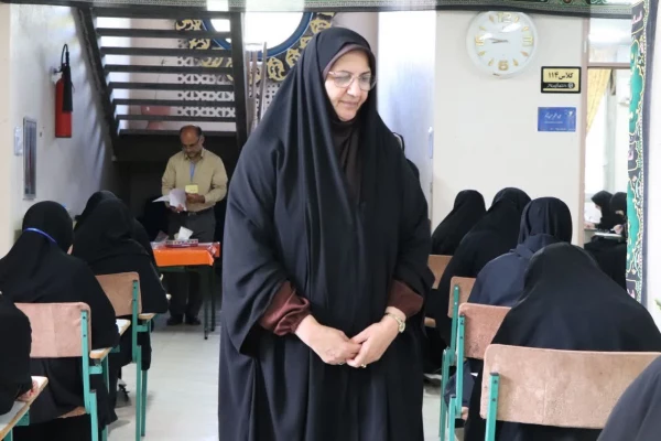 برگزاری امتحانات پایان ترم در مرکز حضرت فاطمه(س)قائمشهر 2