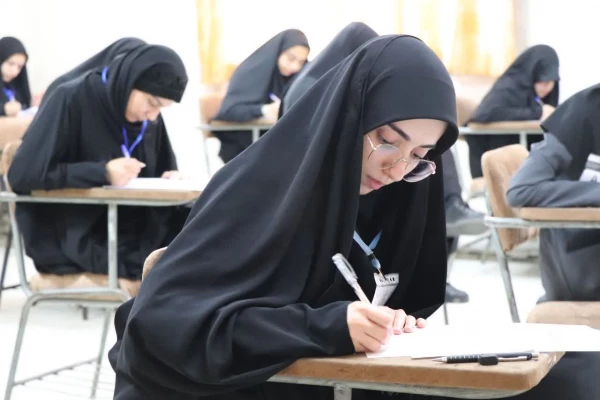 برگزاری امتحانات پایان ترم در مرکز حضرت فاطمه(س)قائمشهر 2