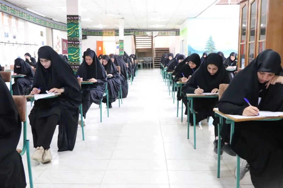 برگزاری امتحانات پایان ترم در مرکز حضرت فاطمه(س)قائمشهر 2