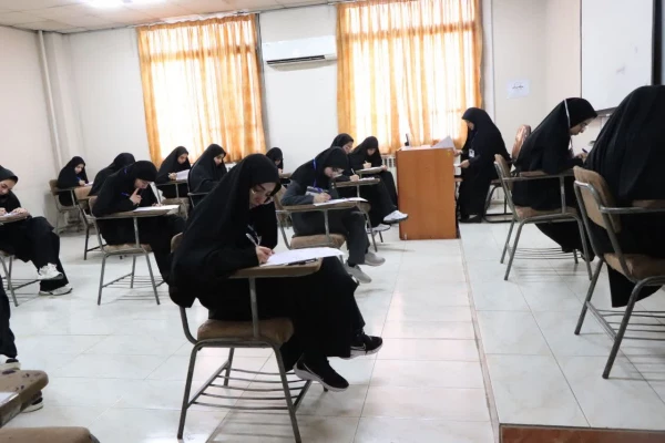 برگزاری امتحانات پایان ترم در مرکز حضرت فاطمه(س)قائمشهر 2