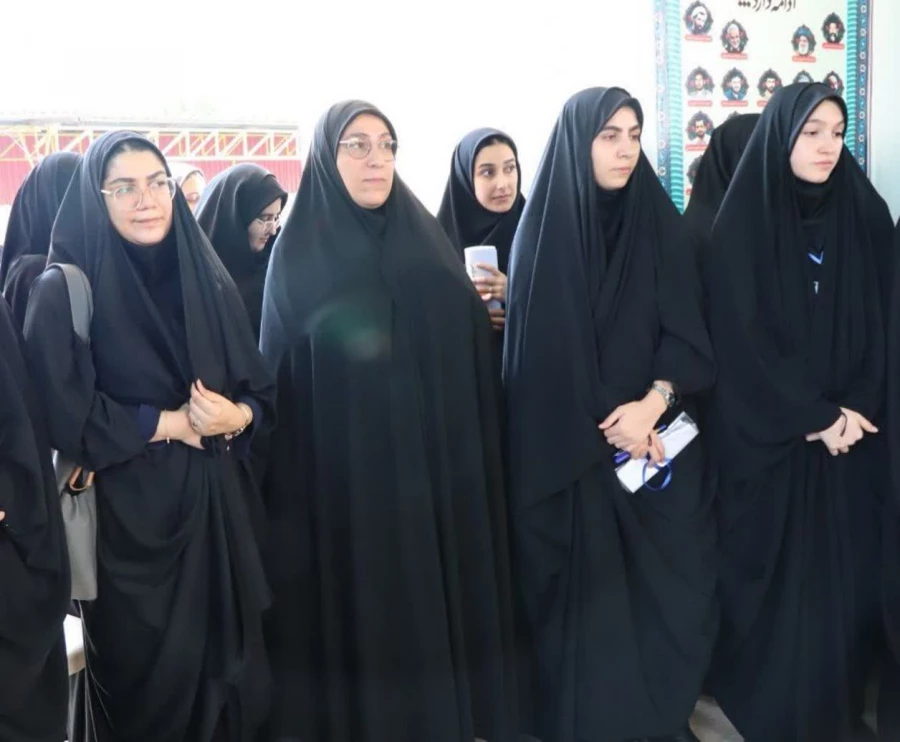  آیین عطرافشانی و تجدید میثاق دانشجویان دانشگاه فرهنگیان در کنار مزار شهید گمنام دانشگاه 3