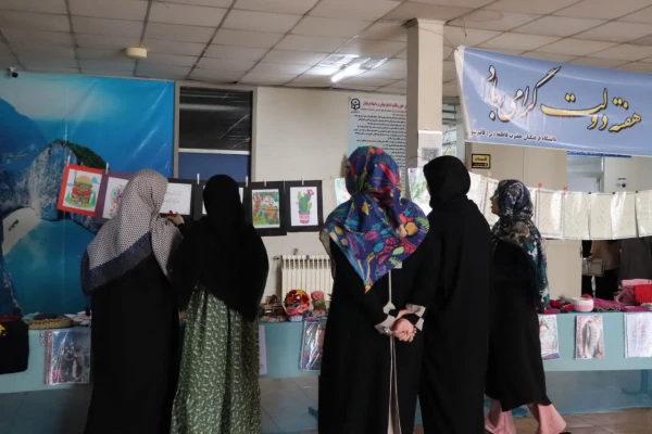 برپایی نمایشگاه از دست ساخته های دانشجویی 7