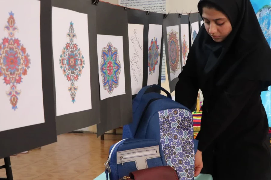 برپایی نمایشگاه از دست ساخته های دانشجویی 9