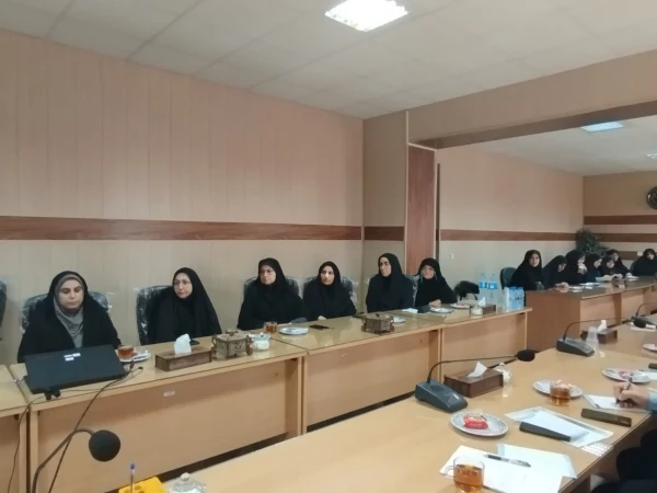 جلسه شورای اداری پردیس فاطمه الزهرا(س) ساری با حضور دابوئی رئیس پردیس خواهران ساری  2