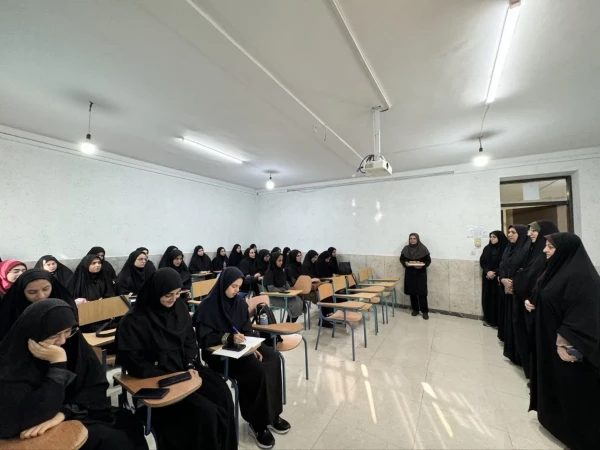 حضور مسئولین دانشگاه فرهنگیان پردیس فاطمه الزهرا (س) ساری در آغازین روز از شروع کلاس هابرای تبریک سال تحصیلی جدید 2