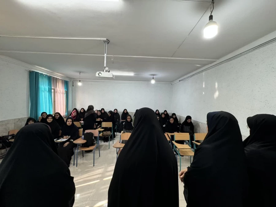 حضور مسئولین دانشگاه فرهنگیان پردیس فاطمه الزهرا (س) ساری در آغازین روز از شروع کلاس هابرای تبریک سال تحصیلی جدید 2