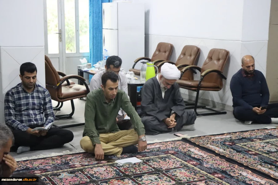 برگزاری مراسم زیارت عاشورا با حضور خدادادی معاون هماهنگی دانشگاه فرهنگیان مازندران و سایر کارکنان در پردیس دکتر شریعتی ساری 2