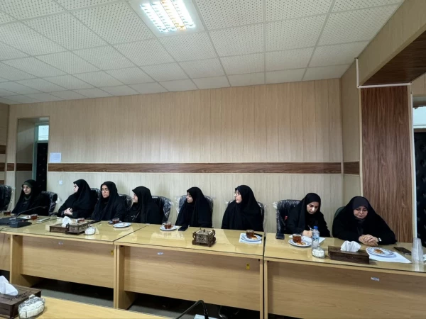 «نشست روایت نبرد» نشست روایت نبرد به مناسبت هفته دفاع مقدس در پردیس فاطمه الزهرا(س) ساری 2