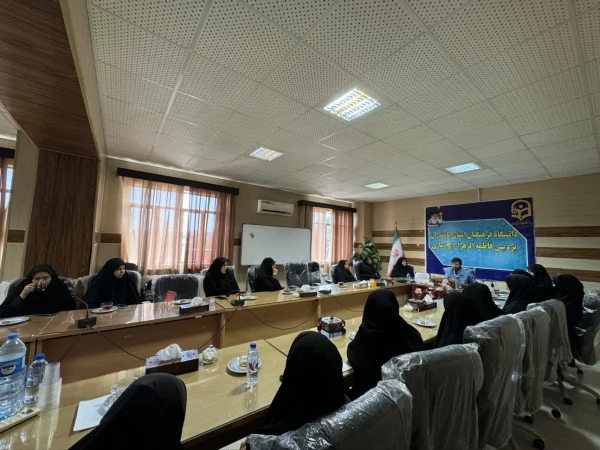 «نشست روایت نبرد» نشست روایت نبرد به مناسبت هفته دفاع مقدس در پردیس فاطمه الزهرا(س) ساری 2