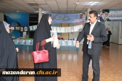 بازدید یونسی سرپرست اداره آموزش و پرورش شهرستان قائمشهر از نمایشگاه دستاوردهای دانشجویی دانشگاه فرهنگیان قائمشهر 3