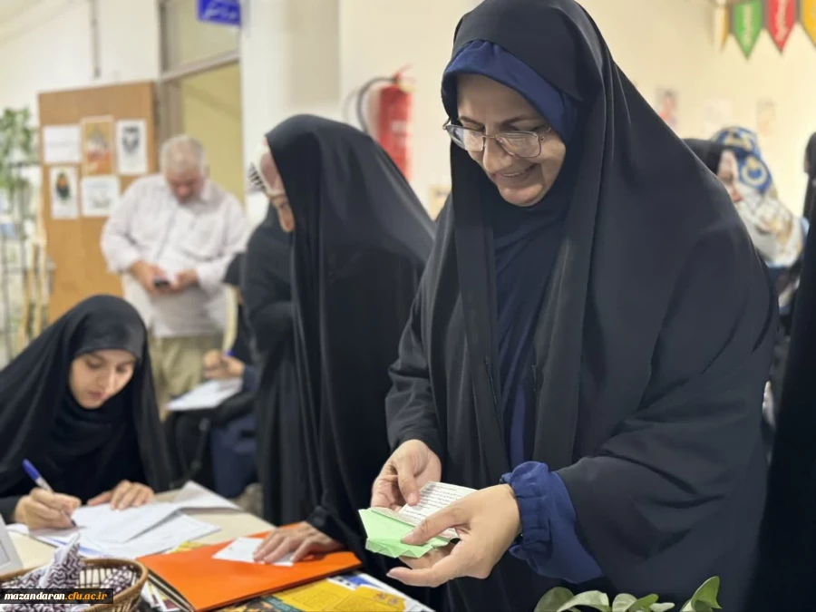 حضور دابوئی رئیس پردیس فاطمه الزهرا(س) ساری در فرآیندبرگزاری ثبت نام 2