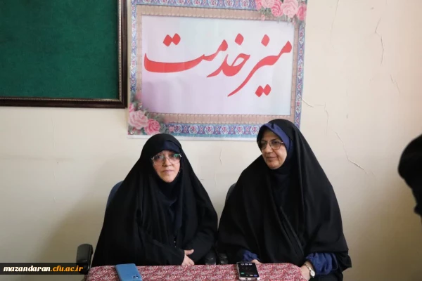 میز خدمت در جریان برگزاری ثبتنام حضوری نو دانشجومعلمان دانشگاه فرهنگیان 2