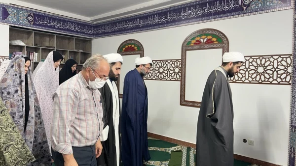 مراسم تکریم و معارفه امام جماعت پردیس خواهران 3