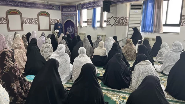 مراسم تکریم و معارفه امام جماعت پردیس خواهران 5