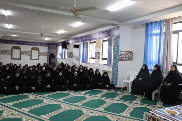 نشست ورودی های 1404 با حضور مسئولین دانشگاه فرهنگیان و بازخوانی آیین نامه دانشگاه فرهنگیان  
 2