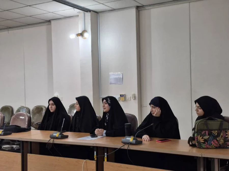 نشست ابوالقاسمی کارشناس فرهنگی مرکز حضرت فاطمه(س)قائمشهر با دبیران کانون ها و انجمن ها 2