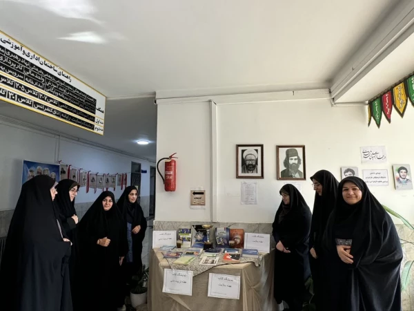 برپایی نمایشگاه کتاب هفته تربیت بدنی 3