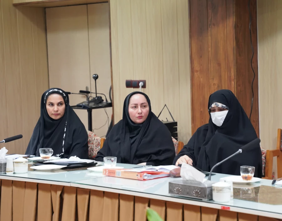 نشست هم اندیشی با محوریت بررسی عملکرد و برنامه ریزی های آموزشی دانشگاه فرهنگیان مازندران
 3