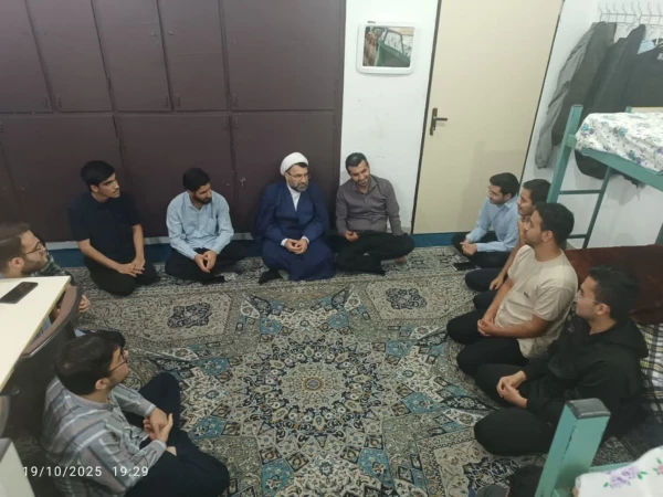 نشست صمیمی مسئولین نهاد رهبری دانشگاه فرهنگیان مازندران با دانشجومعلمان جدیدالورود پردیس دکتر شریعتی ساری
 3