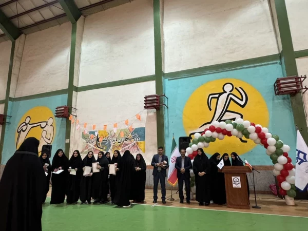 مراسم گرامیداشت هفته تربیت بدنی در پردیس فاطمه الزهرا (س) ساری برگزار گردید. 2