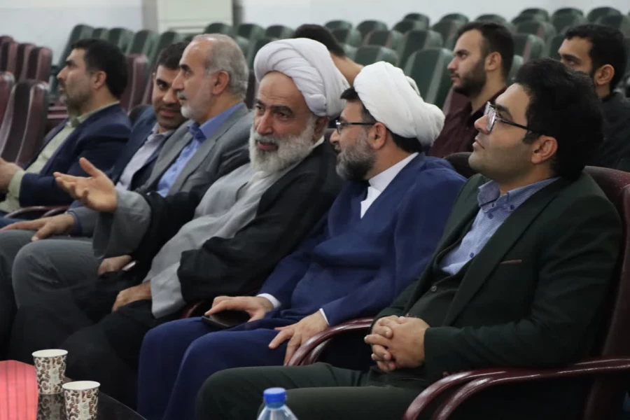 آیین استقبال از نودانشجومعلمان در پردیس دکتر شریعتی ساری هم زمان با مراسم سراسری
 5