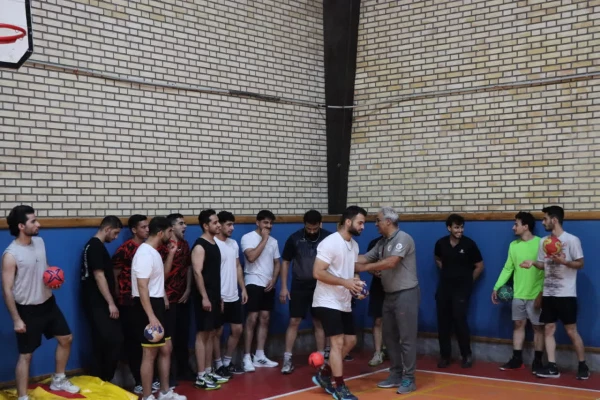 برگزاری دوره مربیگری درجه ۳ هندبال در دانشگاه فرهنگیان مازندران 
 10