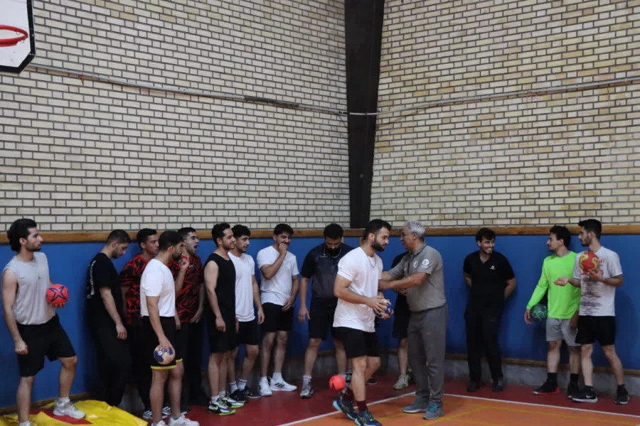 برگزاری دوره مربیگری درجه ۳ هندبال در دانشگاه فرهنگیان مازندران 
 10