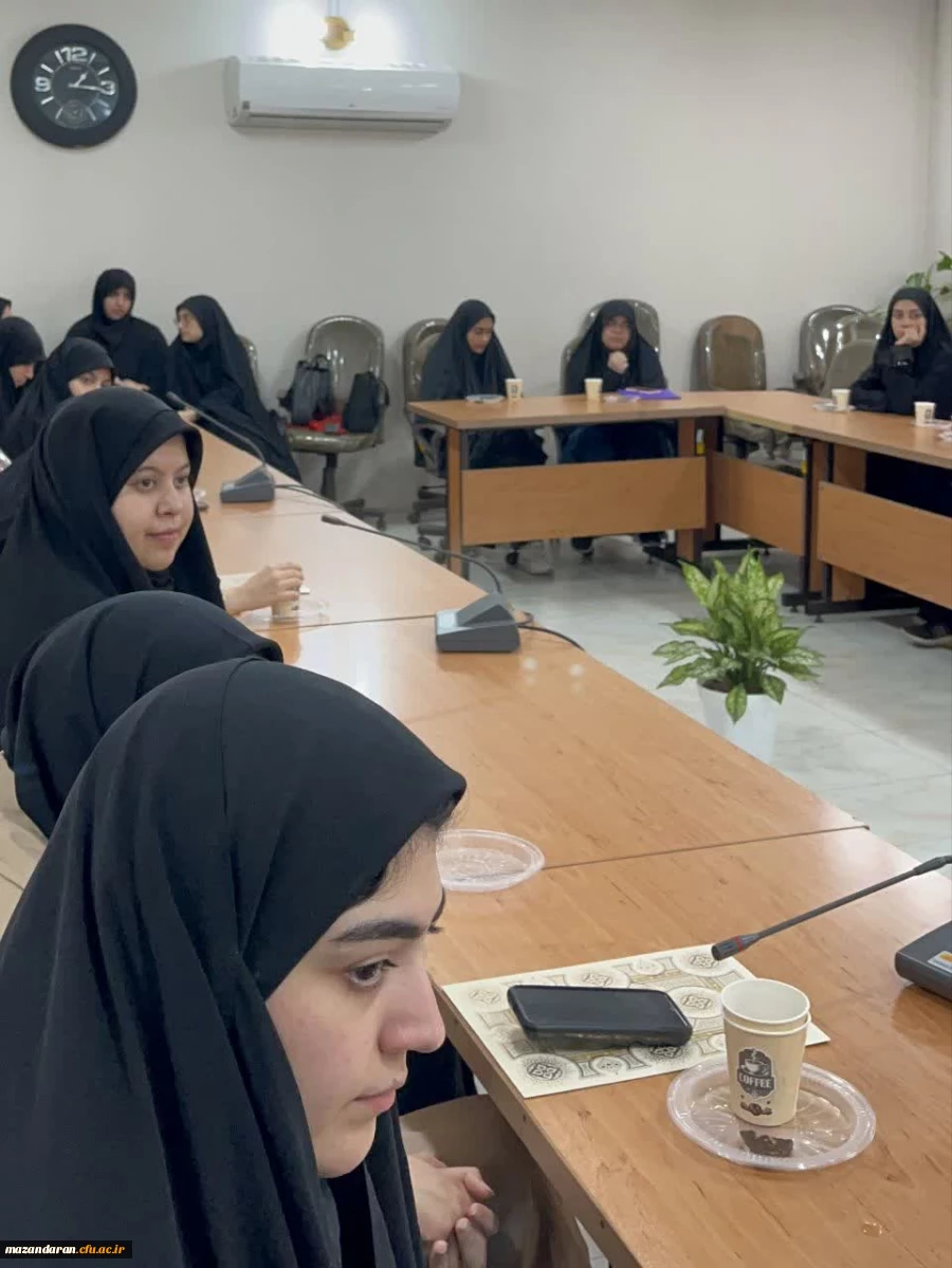 اختتامیه رویدار رد پای هنر در دانشگاه فرهنگیان مرکز قائمشهر برگزار شد. 2