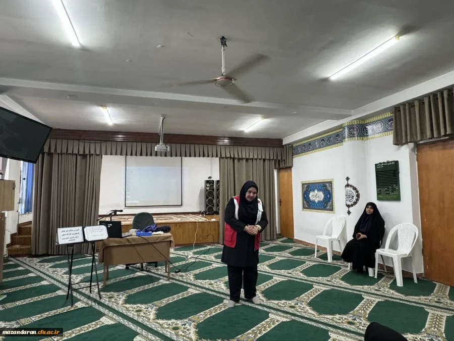 کارگاه آموزش پدافند غیر عامل به همت حوزه حراست با محوریت کارگاه عملی زخم و کنترل خونریزی 2